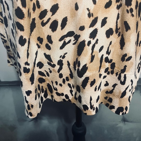 INC International Concepts Tan and Black Leopard Print V-Neck Top - Picture 6 of 11